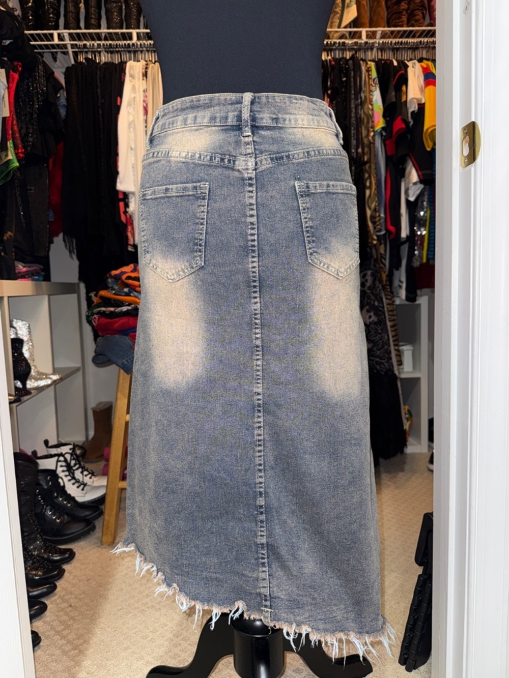 Asymmetrical Floral Bird Print Denim Skirt - Picture 5 of 6